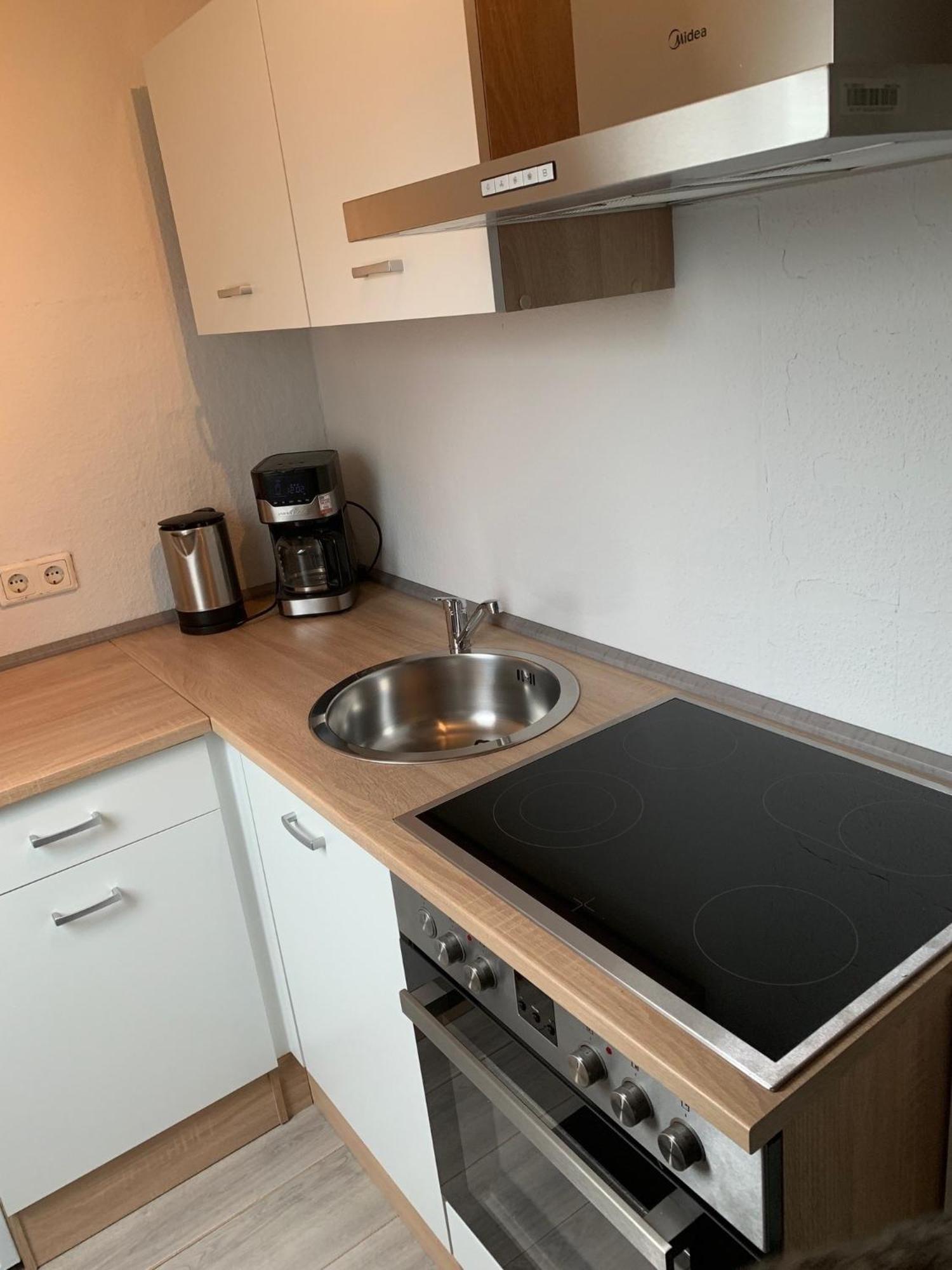 Apartament Studio 49 Mit Balkon, Einbau Kueche , Eigenes Bad ,2 Boxspringbetten, W-Lan, Tv , Waschmaschine Oberhausen  Zewnętrze zdjęcie